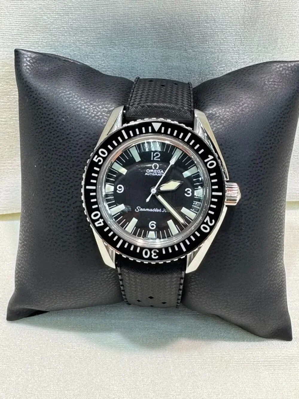 Sold  Vintage Omega Seamaster 300 Watch 42mm